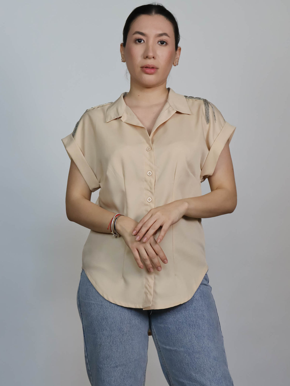 Camisera nude con hombreras