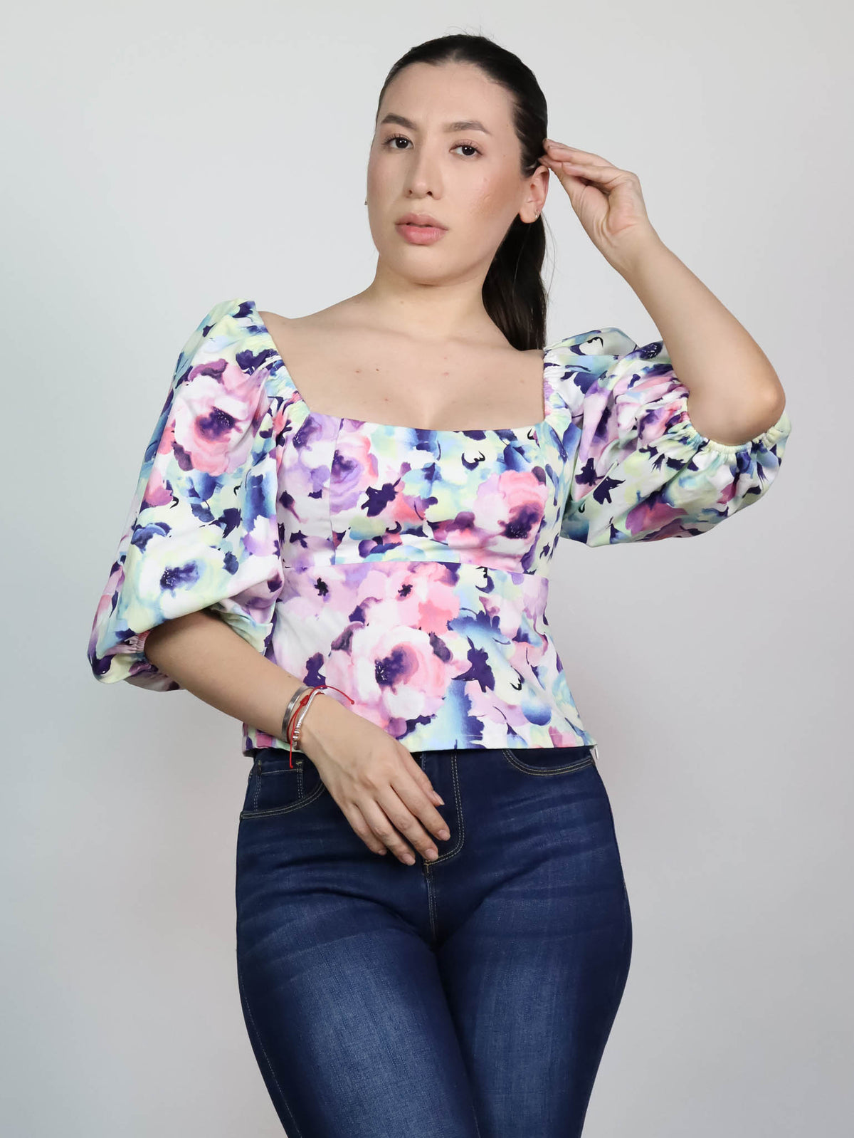 Blusa floreada manga ancha