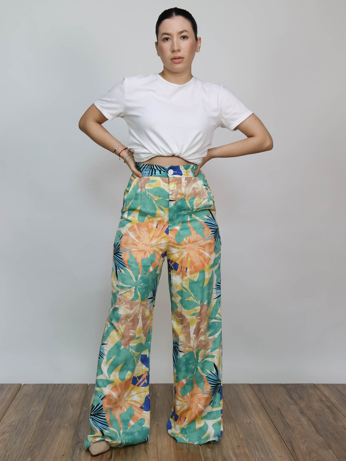 Pantalón verde estampado