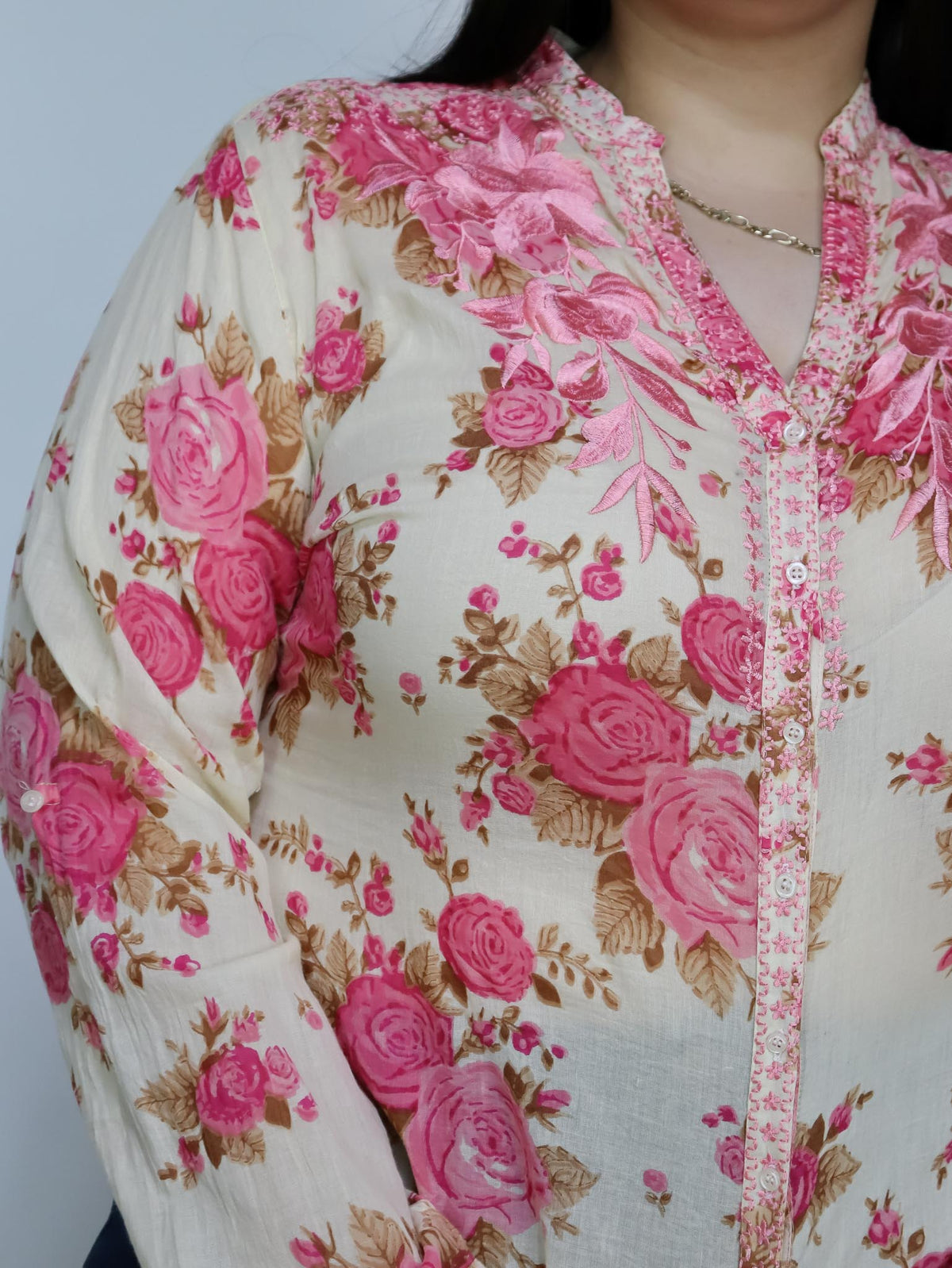 Blusa flores rosas