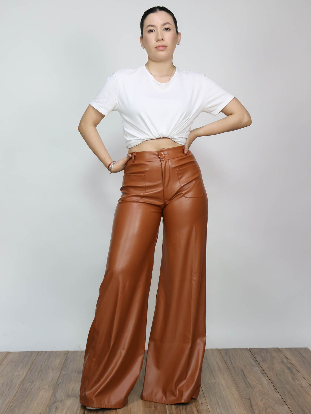 Pantalón vinipiel tiro alto