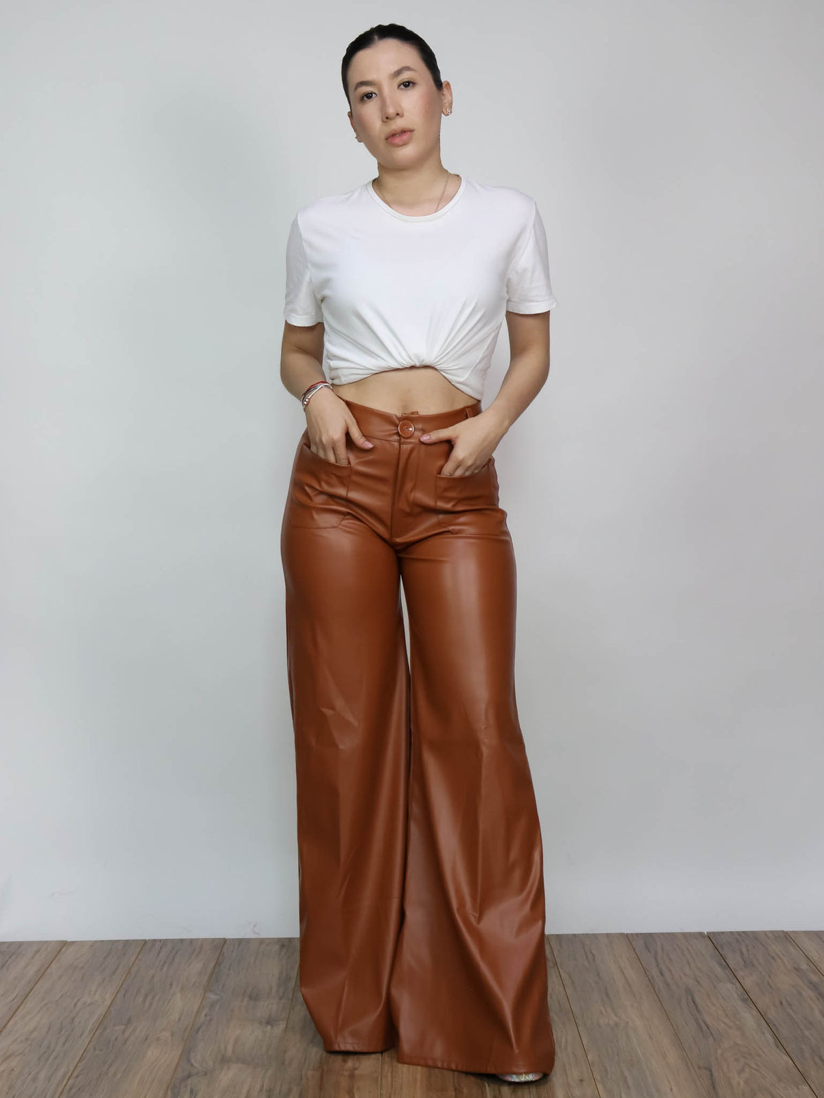 Pantalón vinipiel tiro alto