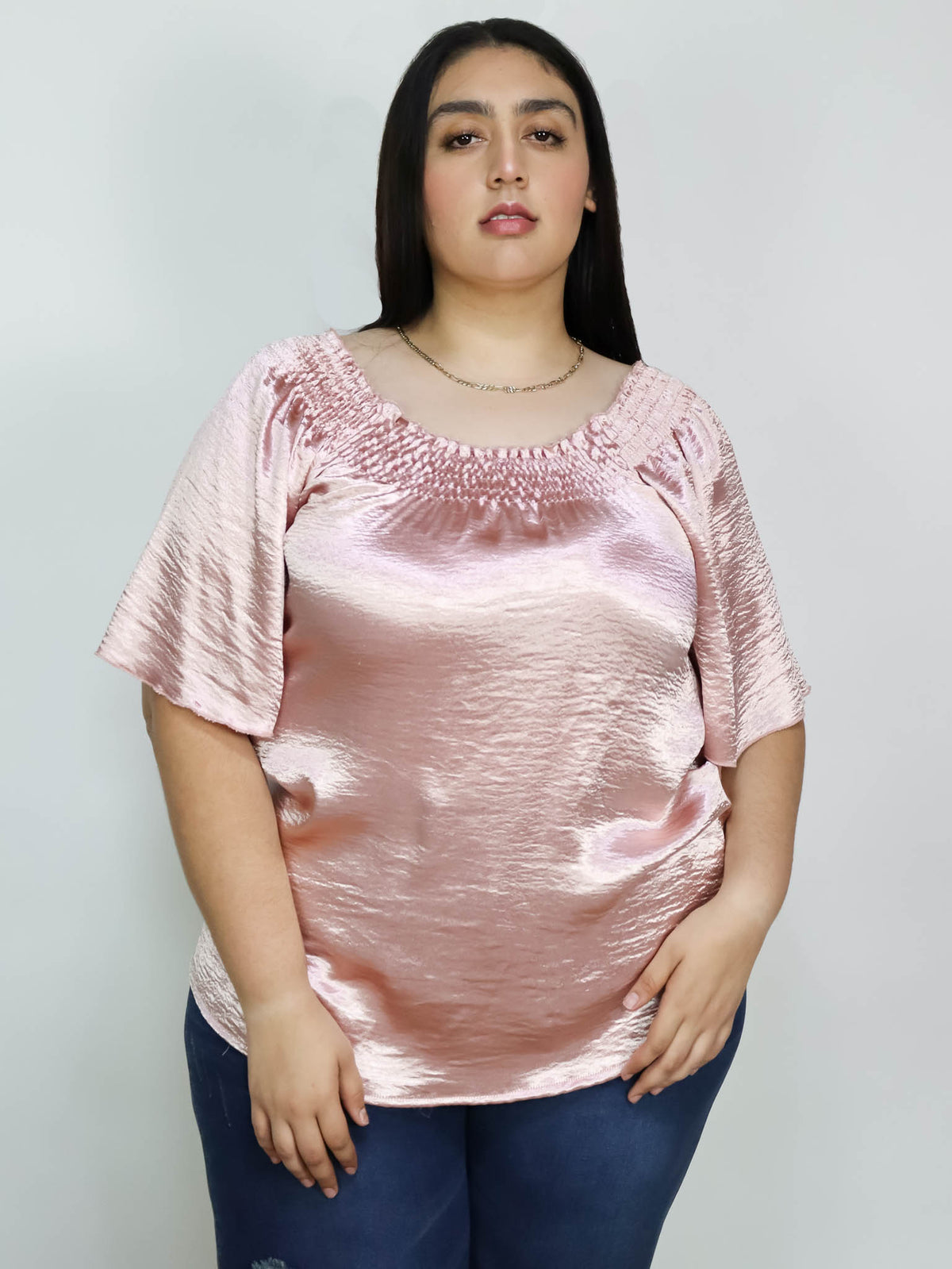 Blusa satín brillante con elástico
