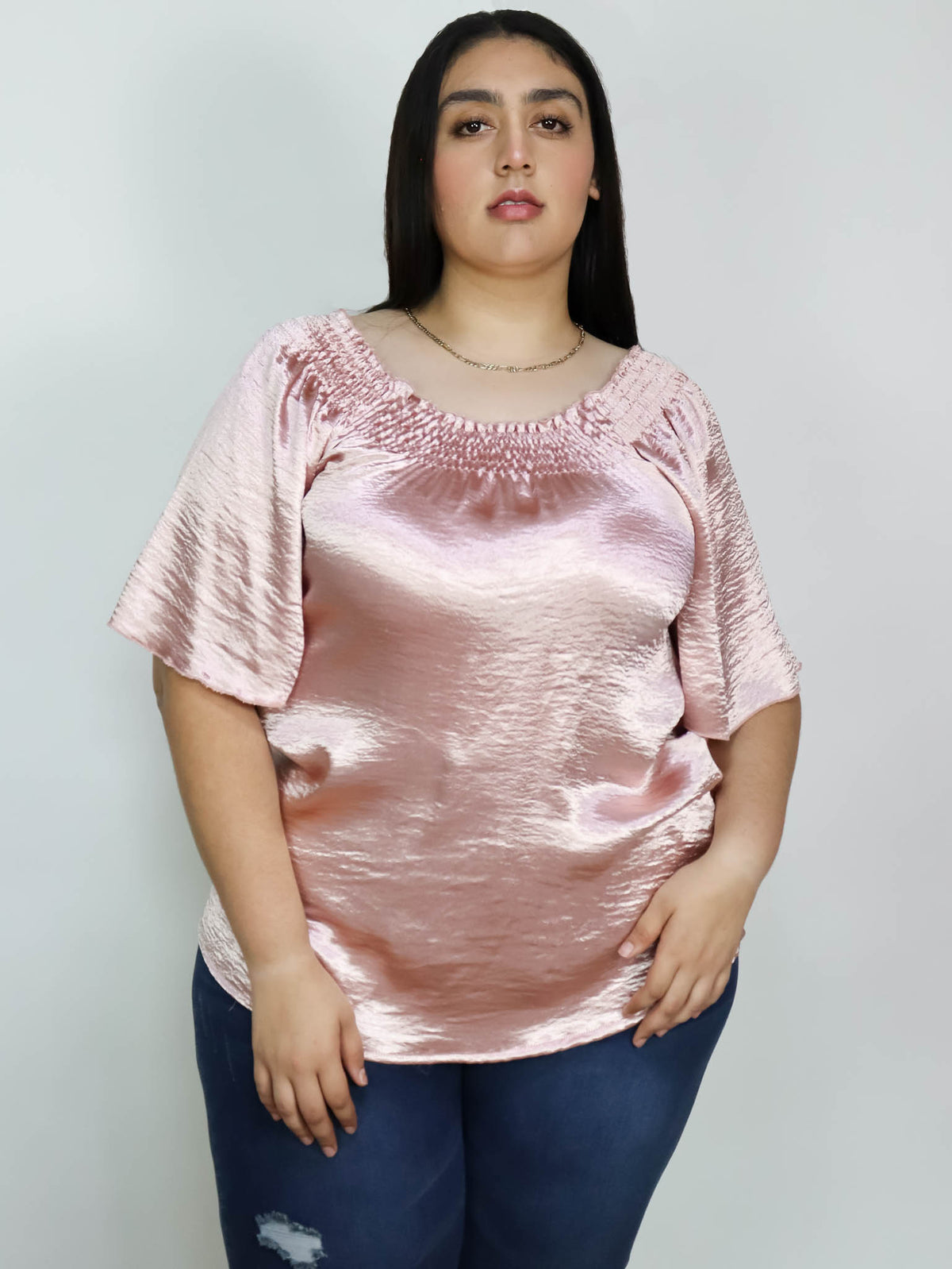 Blusa satín brillante con elástico