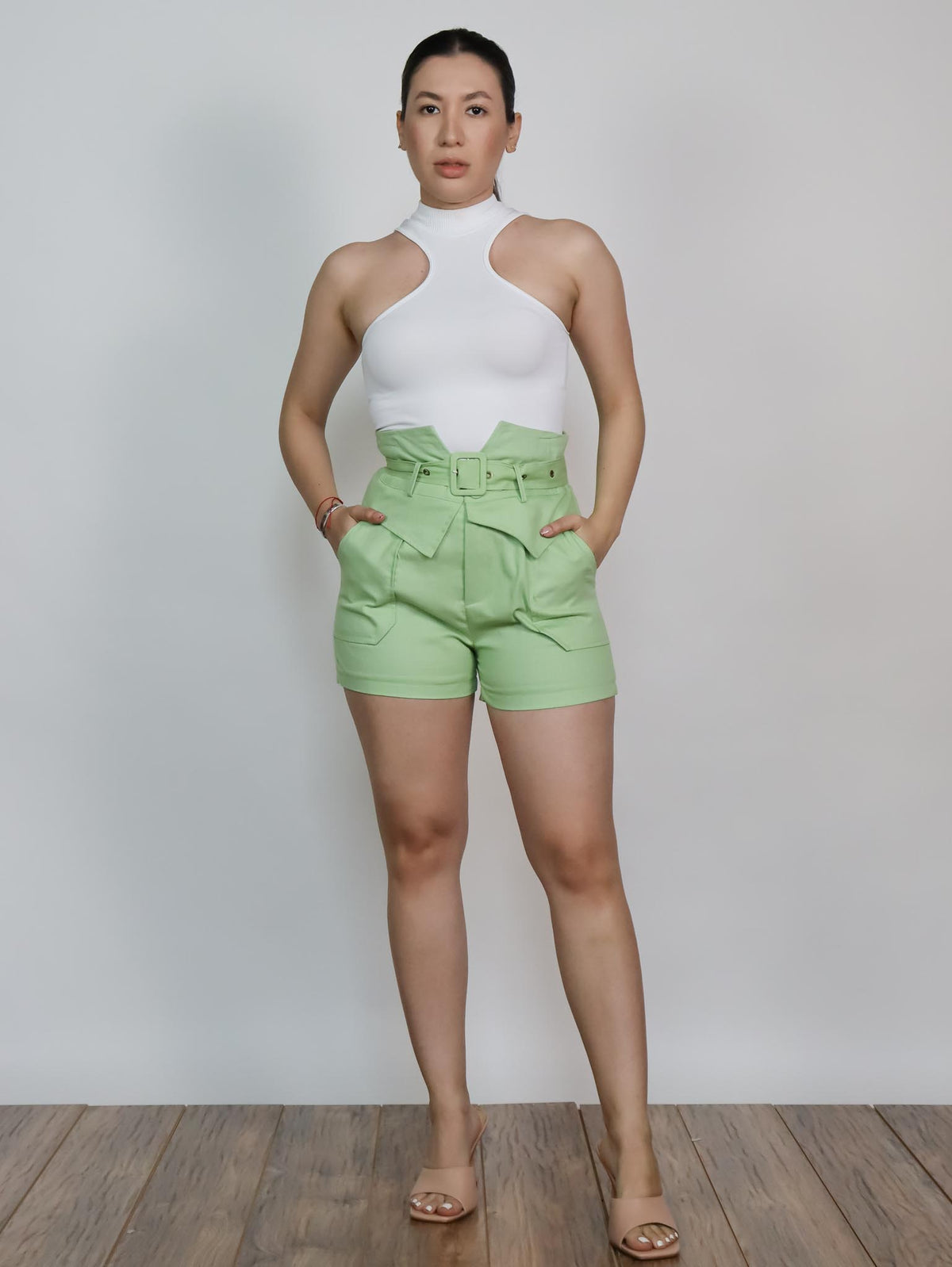 Short pretina triangular