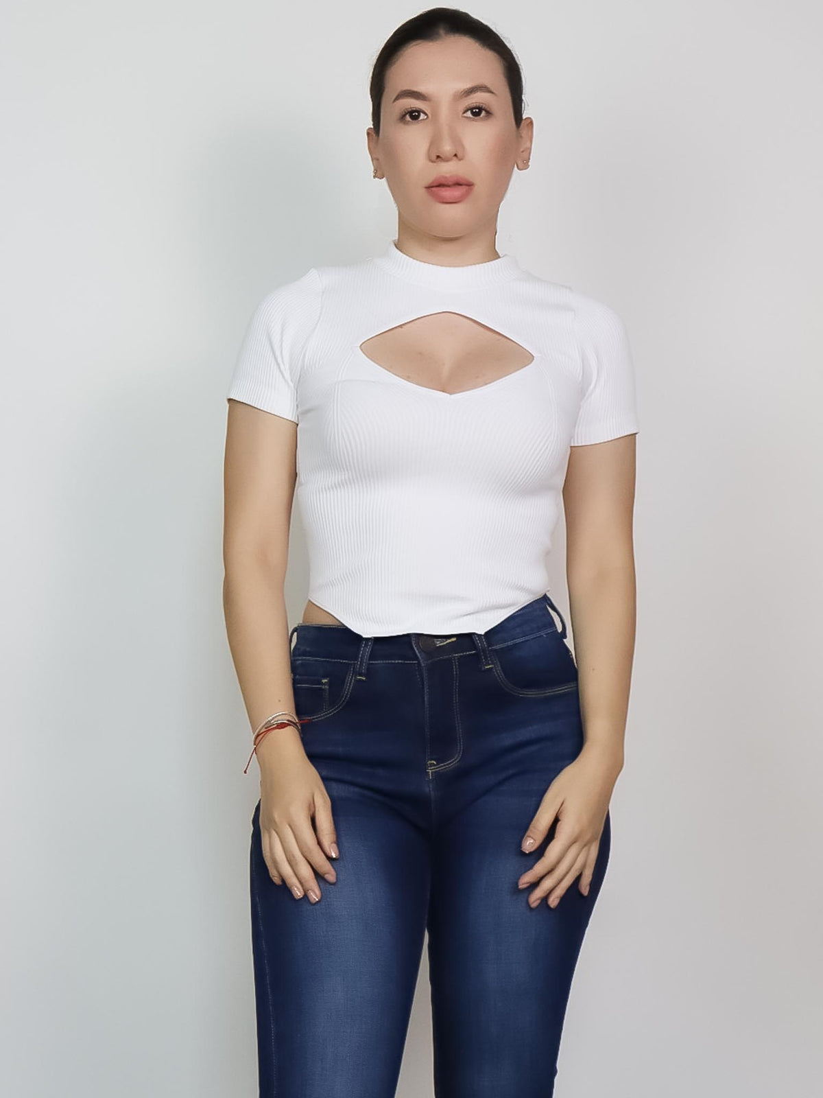 Blusa de licra con escote